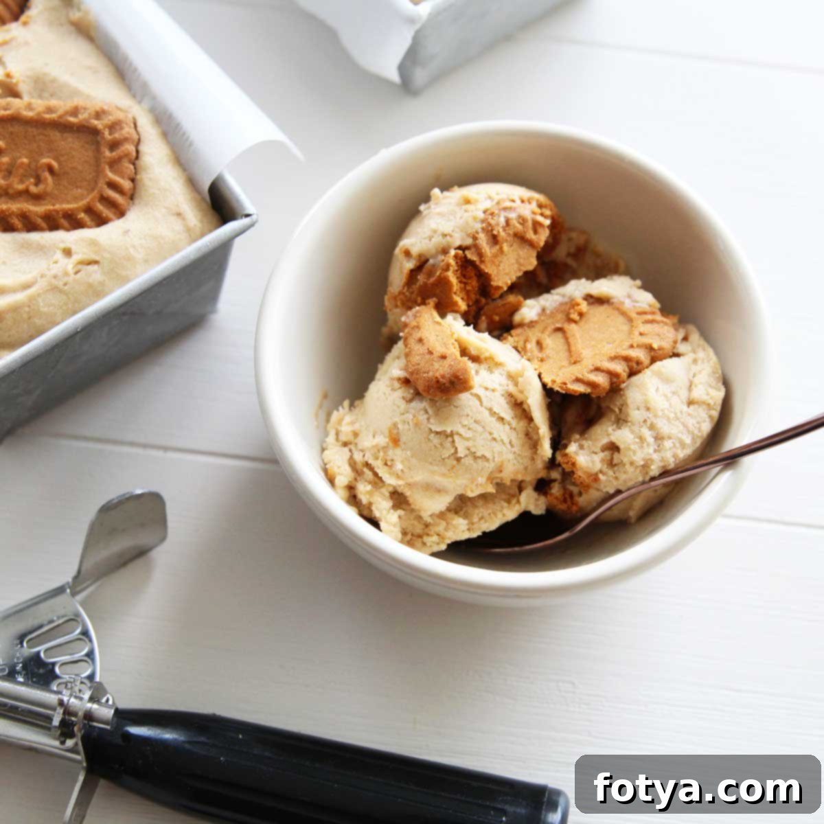 Εύκολο Σπιτικό Παγωτό Biscoff με Κατεψυγμένες Μπανάνες 7 Παγωτό Biscoff Nice Cream έτοιμο για σερβίρισμα