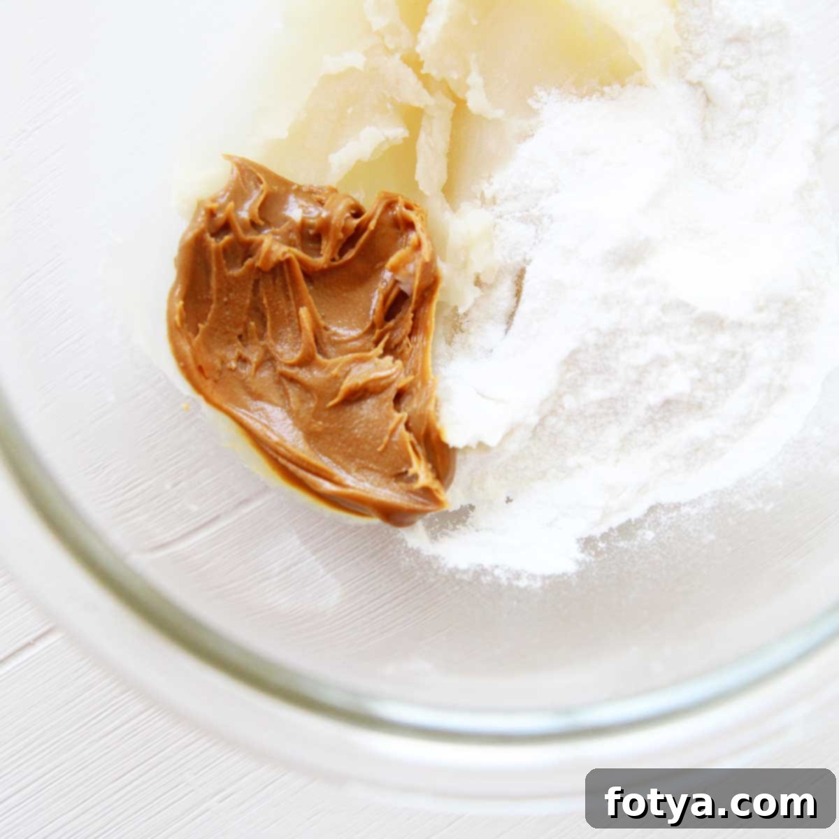 Σπιτικές Βίγκαν Παγωμένες Φεγγαρόπιτες Biscoff με Γέμιση Παγωτού 3 Ανάμειξη πάστας φασολιών, βουτύρου μπισκότων και αλευριού ρυζιού
