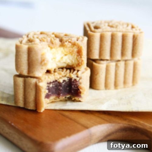 Mooncake: Πάνω από 20 Πρωτότυπες Γεύσεις και Συνταγές για τη Γιορτή του Μεσοφθινοπώρου 8 Mooncakes βουτύρου κάσιους φτιαγμένα με αλεύρι αμυγδάλου