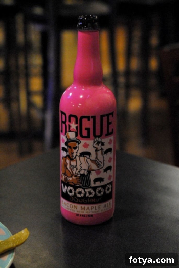 Αγριόμπυρα 4 Μπουκάλι της μπύρας Rogue Voodoo Maple Bacon Doughnut με το χαρακτηριστικό λογότυπο