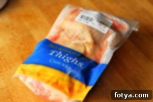 Μηροκεφάλες κοτόπουλου Costco Μηροκεφάλες κοτόπουλου με κόκαλο και πέτσα από το Costco.