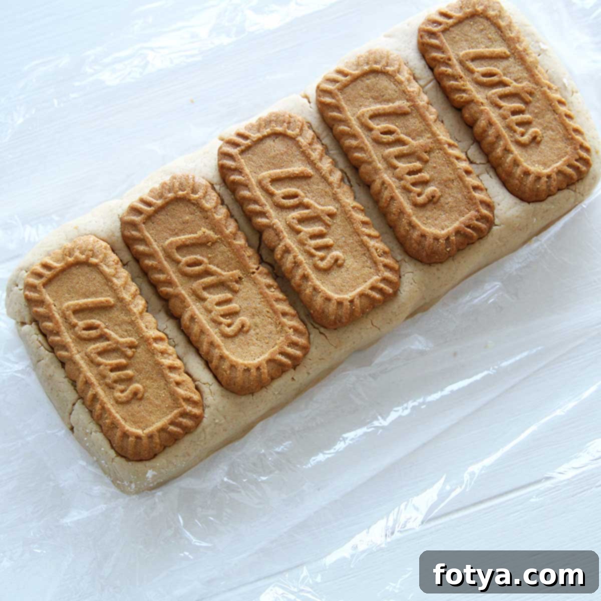 Σπιτικές Μπάρες Πρωτεΐνης Biscoff με Βούτυρο Μπισκότου, Πανεύκολες και Χωρίς Ψήσιμο 9 img 20779 81