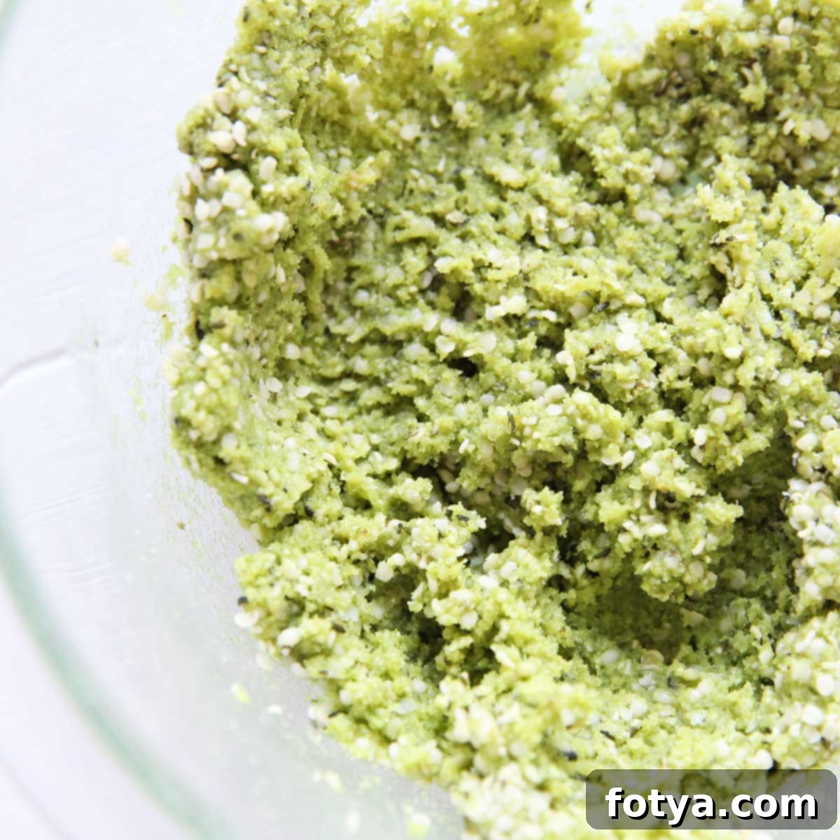 Μπάλες Πρωτεΐνης Matcha Latte Έκρηξη Ενέργειας με Πεπτίδια Κολλαγόνου 5 Πλάσιμο και ψύξη μπαλών πρωτεΐνης matcha