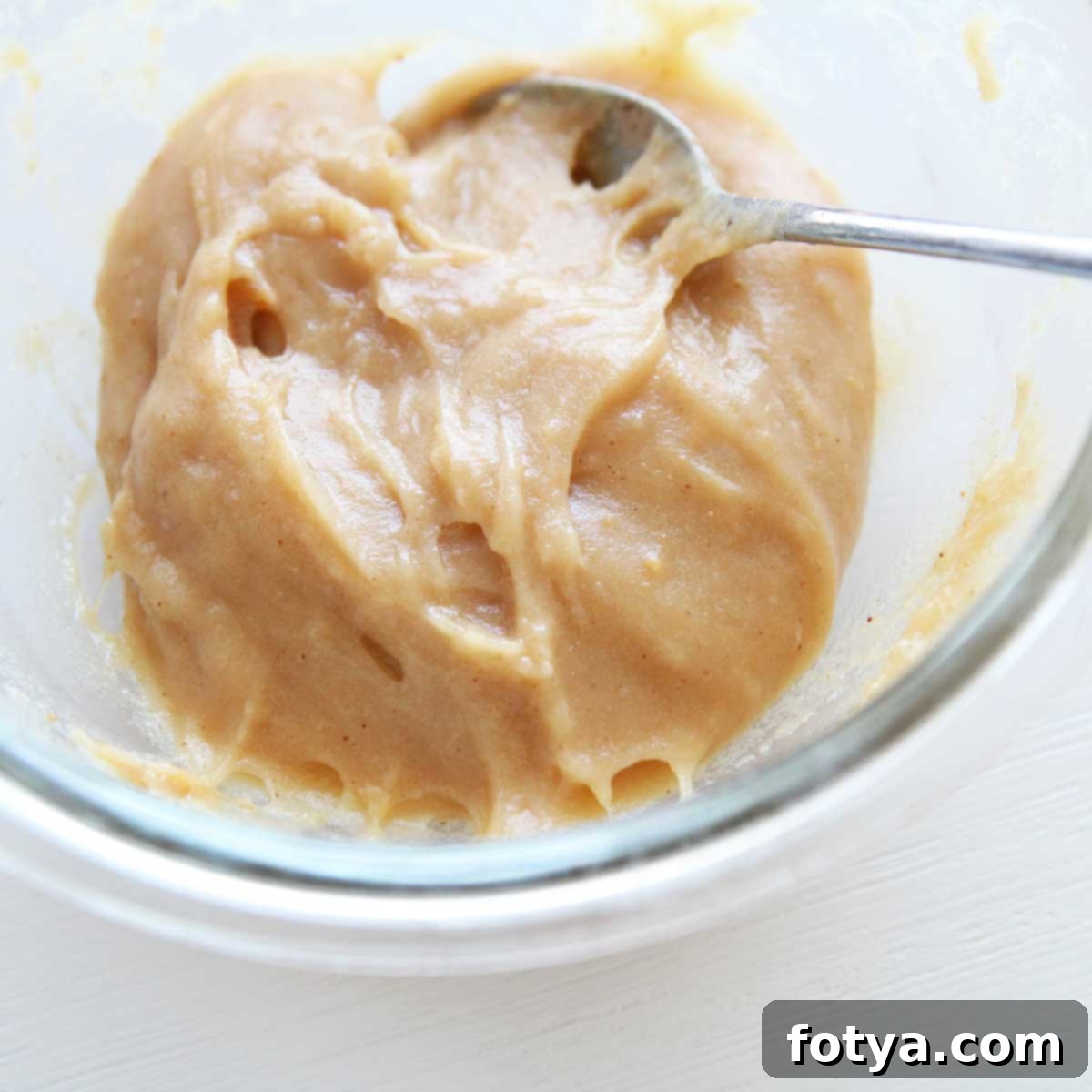 Μότσι PB Fit χαμηλών θερμίδων με σκόνη φυστικοβούτυρου 7 Ανάδευση και δεύτερο μαγείρεμα μότσι PB Fit