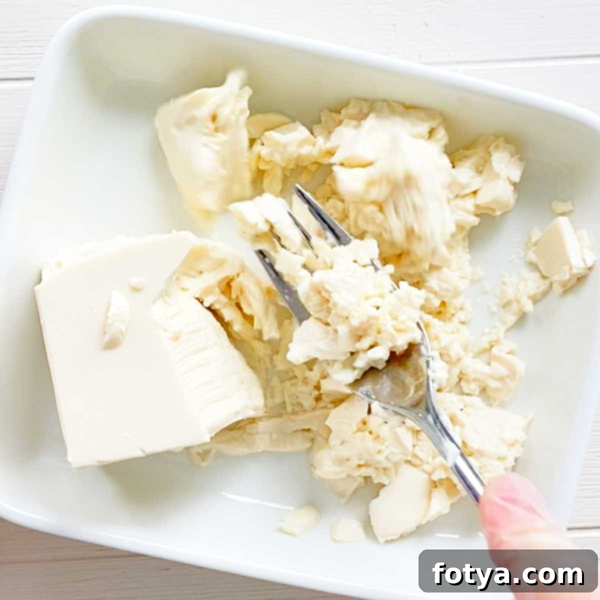 Αλμυρό Ντάνγκο Τόφου με Γέμιση Απίθανου Vegan Κιμά 3 Πολτοποίηση μεταξένιου τόφου για τη ζύμη dango