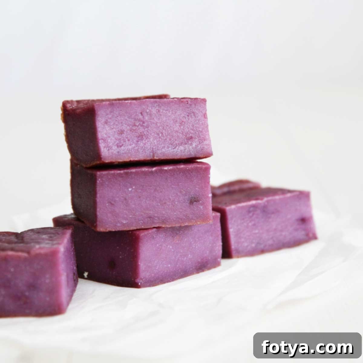 Απολαυστικό Μωβ Κέικ Ube Mochi 2 Πορφυρό Μοτσι Κέικ Ube - ένα γλυκό χωρίς γλουτένη και γαλακτοκομικά