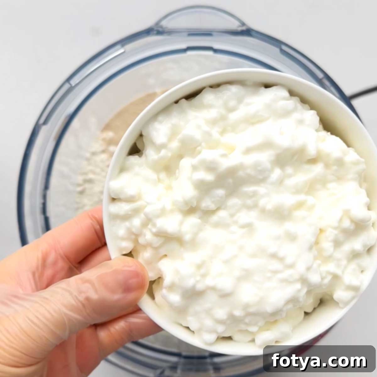Πανεύκολη Πρωτεϊνούχα Πίτα Ναν με Cottage Cheese και 5 Μόνο Υλικά 4 Προσθήκη τυριού κότατζ στη ζύμη
