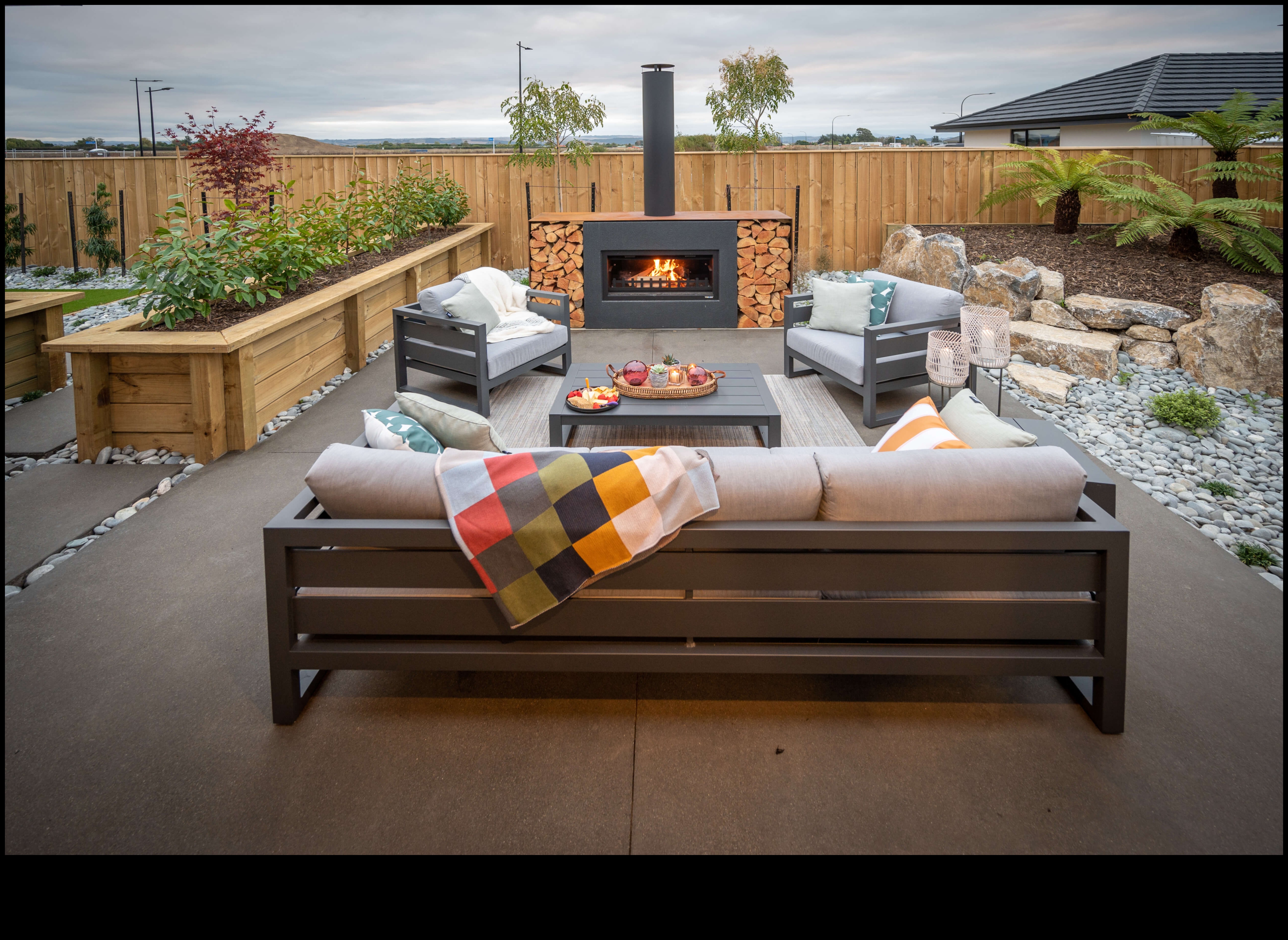 Υπαίθριοι χώροι ψυχαγωγίας Ο απόλυτος οδηγός 2 Ποιες είναι μερικές συμβουλές για τη διακόσμηση ενός εξωτερικού χώρου διασκέδασης με παράκτια διακόσμηση;