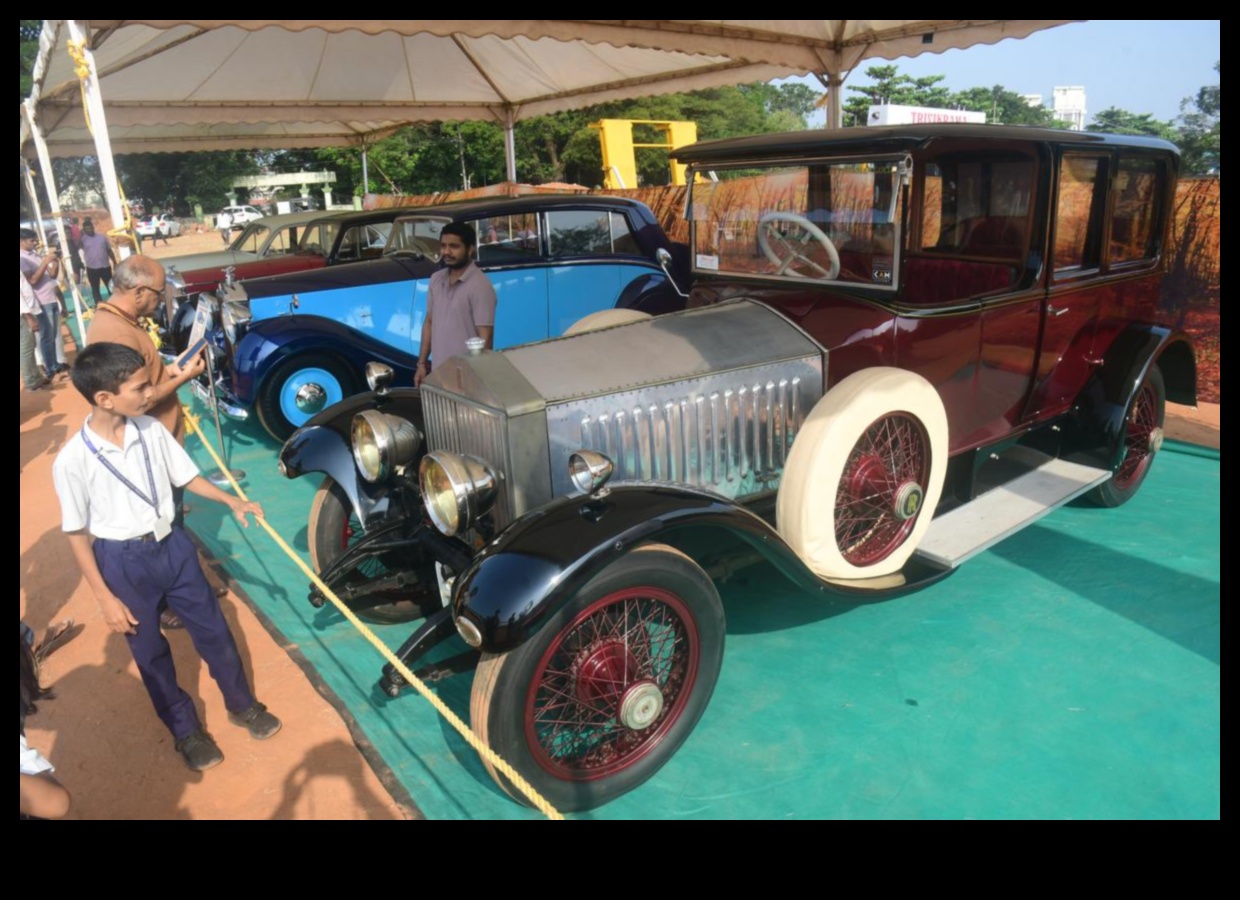 Wheels of Yesterday Μια ματιά σε Vintage αυτοκίνητα και ποδήλατα στη σύγχρονη εποχή 3 Wheels of Yesterday: Vintage Cars and Bikes in the Modern Age