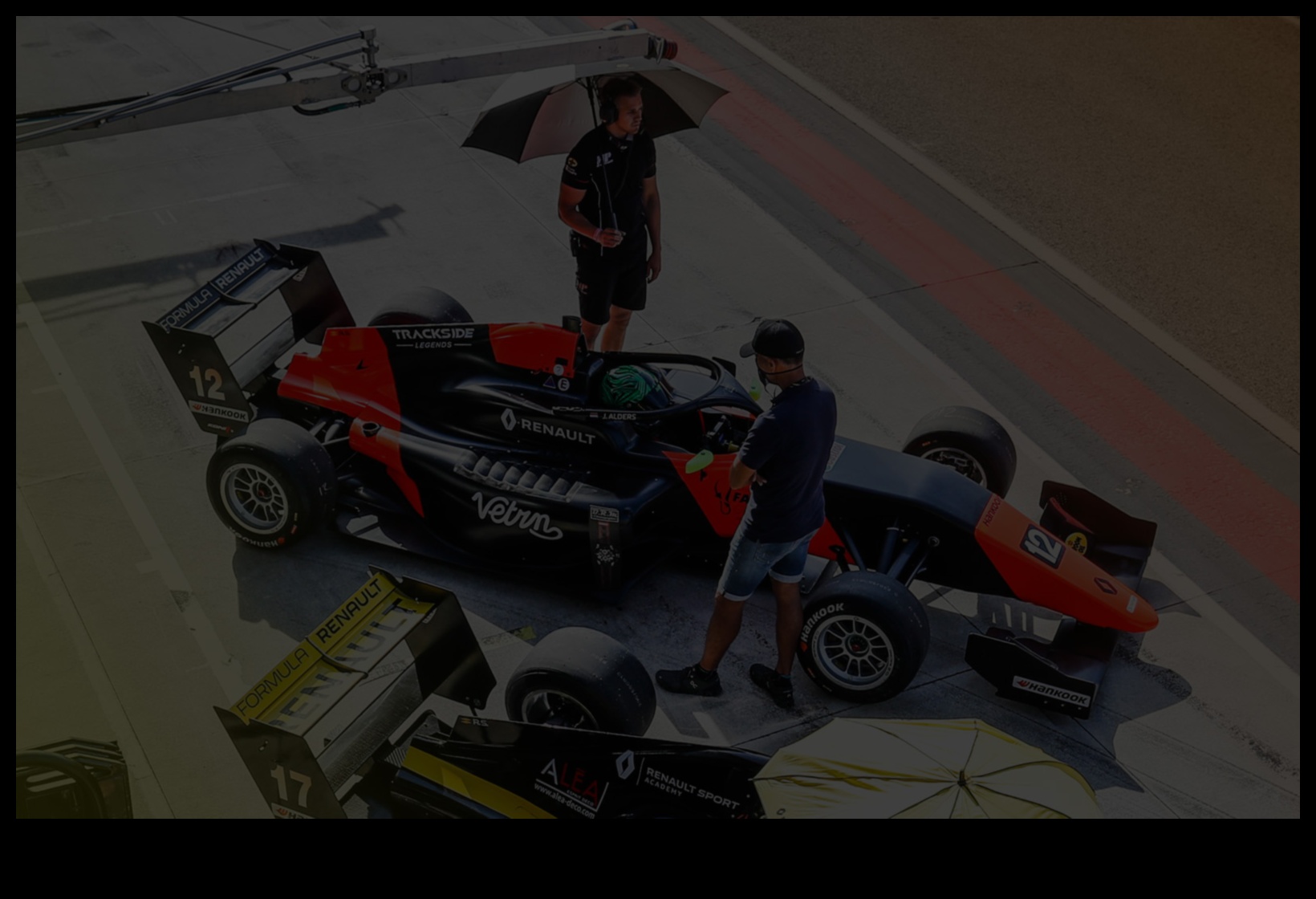 Trackside Tales Μια συναρπαστική ματιά στον κόσμο των Sports Car Racing 3 Trackside Tales: Racing Adventures in the World of Sports Cars