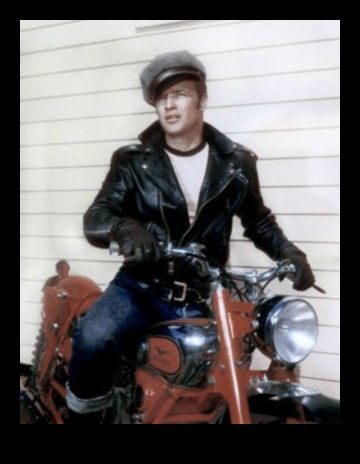 Η εξέλιξη της κουλτούρας της μοτοσικλέτας Μια ματιά στις τελευταίες τάσεις και μόδες 2 Trailblazing Trends: The Latest Styles and Fashions in Motorcycle Culture