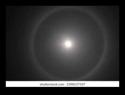 Σεληνιακή Φωτεινότητα Μια ακτινοβόλος αγκαλιά των γαλαξιών 4 Σεληνιακή Φωτεινότητα: Ακτινοβόλος Στιγμές στην Αγκαλιά των Γαλαξιών