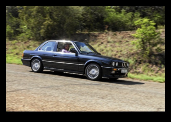 Αναβίωση των εικονιδίων Ένα ταξίδι πίσω στο χρόνο μέσω της κλασικής αποκατάστασης αυτοκινήτου 4 Reviving the Icons: Classic Car Restoration and the Journey Back in Time