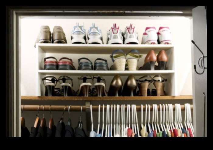 6 βήματα για μια ντουλάπα χωρίς ακαταστασία 3 Συμβουλές για την οργάνωση και τη διακόσμηση της ντουλάπας σας