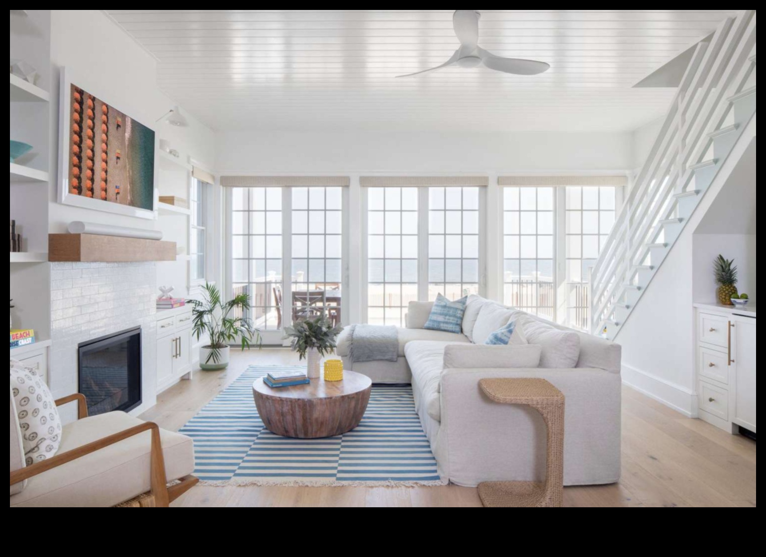 Παράκτιο Lounge Relax in Style 3 Ποιες είναι μερικές συμβουλές για τη διακόσμηση ενός εξωτερικού χώρου σαλονιού με παραθαλάσσια ατμόσφαιρα;