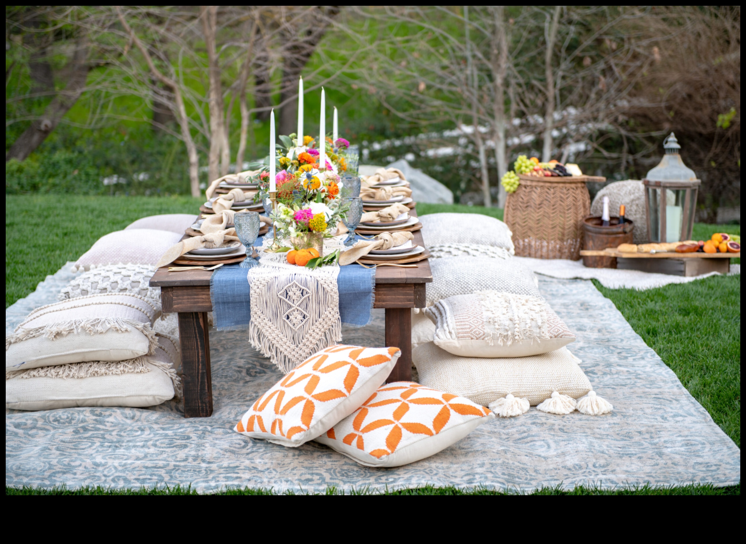 Boho υπαίθριο δείπνο Ένας κομψός και χαλαρός τρόπος διασκέδασης 2 Πώς να δημιουργήσετε μια υπαίθρια τραπεζαρία εμπνευσμένη από το Boho