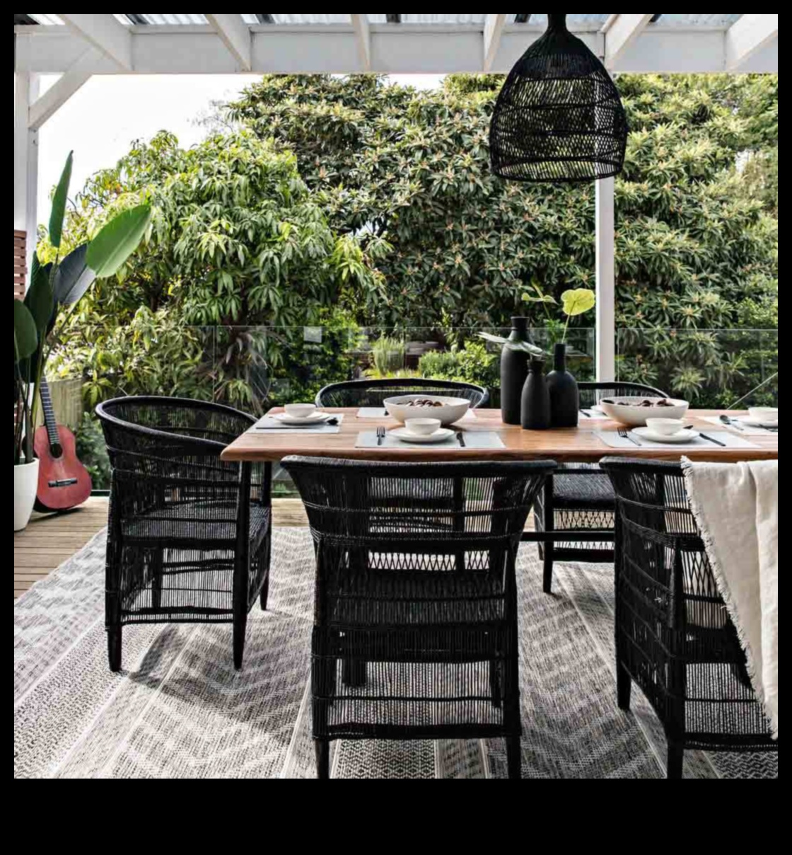 Boho υπαίθριο δείπνο Ένας κομψός και χαλαρός τρόπος διασκέδασης 3 Πώς να δημιουργήσετε μια υπαίθρια τραπεζαρία εμπνευσμένη από το Boho