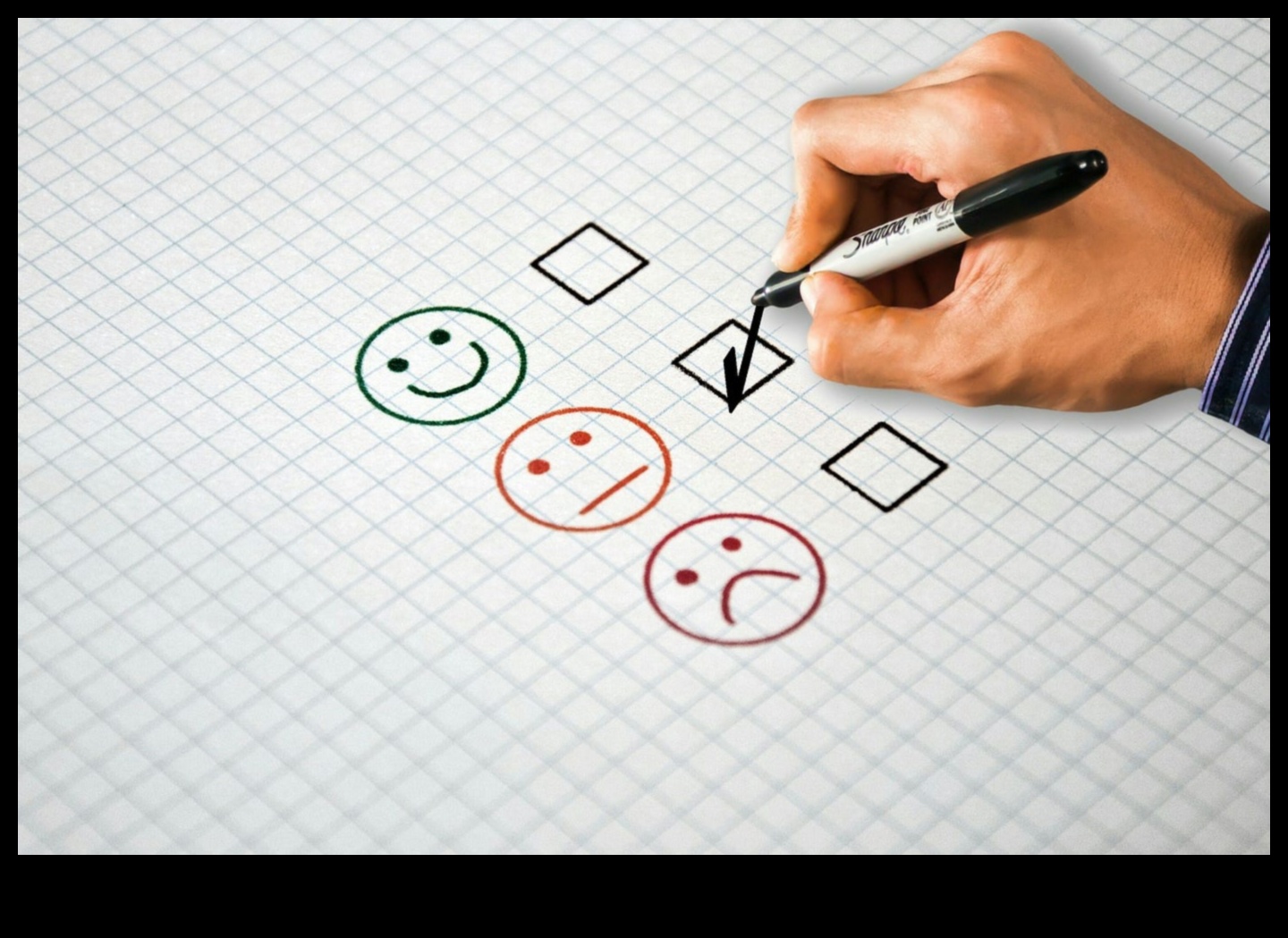 Το ανθρώπινο άγγιγμα Πώς οι μικρές επιχειρήσεις μπορούν να παρέχουν εξατομικευμένες υπηρεσίες 1 The Human Touch: Εξατομικευμένη εξυπηρέτηση σε μικρές επιχειρήσεις